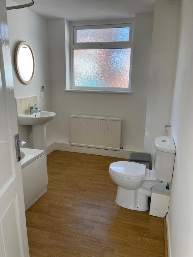 Spacious, Sleeps 17, 3 Bathrooms, Parking, Mansfield Exterior photo